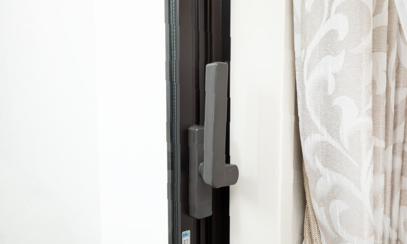 サッシのアシスト把手